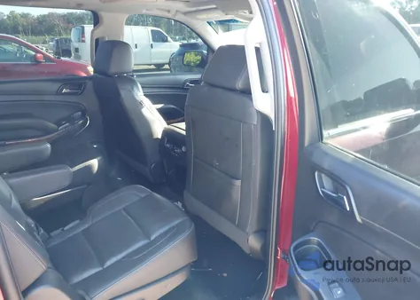 2018 Chevrolet Suburban Premier z USA, uszkodzony, nr VIN 1GNSCJKCXJR150912